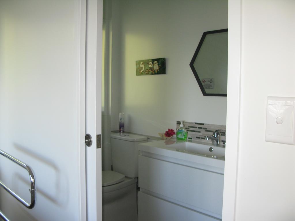 Bay View Retreat Apartment Whangarei Heads ภายนอก รูปภาพ