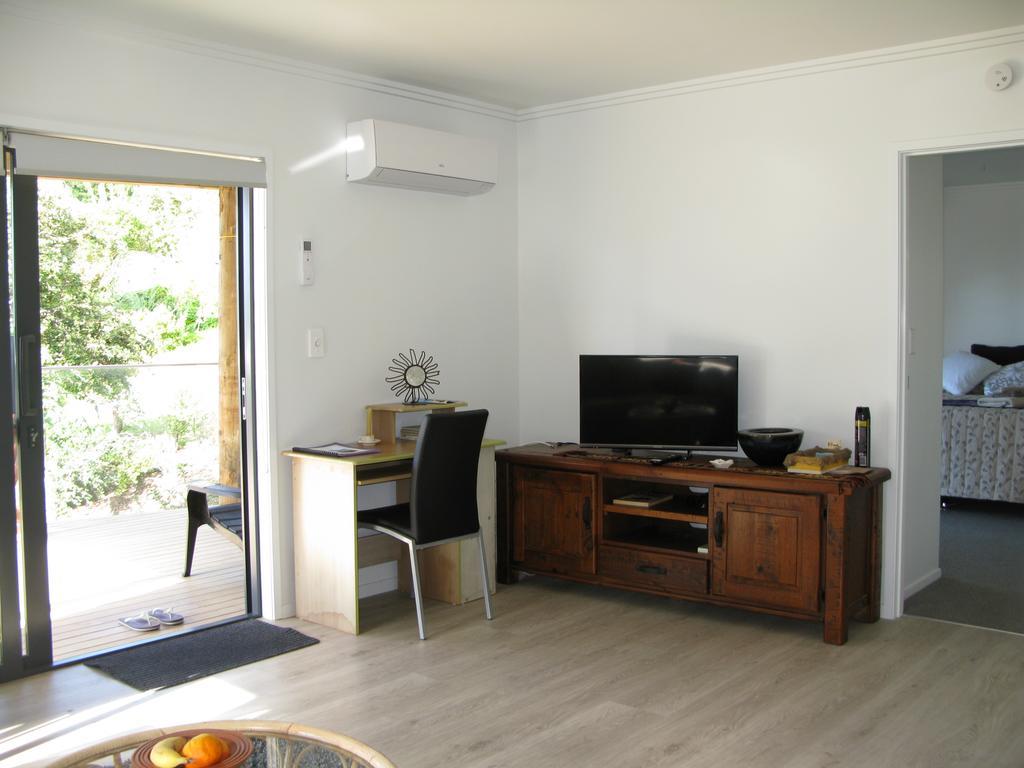 Bay View Retreat Apartment Whangarei Heads ภายนอก รูปภาพ